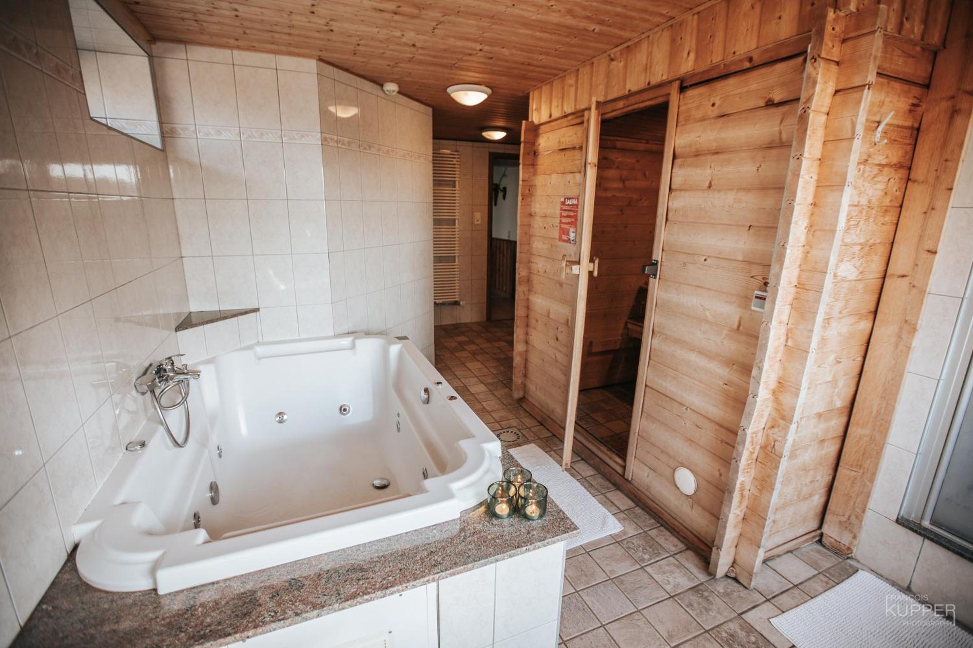 Le Gagnage 31 Pers- Malmedy, Rustique, Vue, Wellness Villa Buitenkant foto